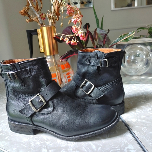Frye Shoes - FRYE Genuine Leater Ankle Boots Tyler Engineer 9